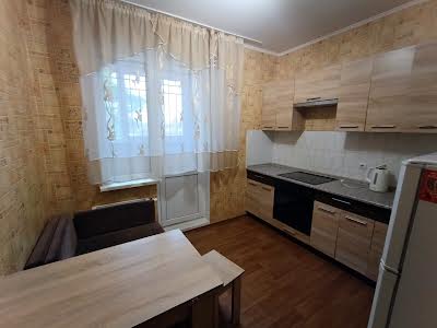квартира за адресою Софії Русової вул., 3
