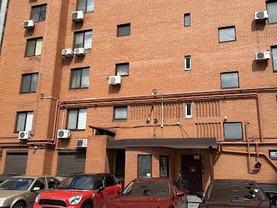 квартира за адресою Академіка Чекмарьова вул., 2