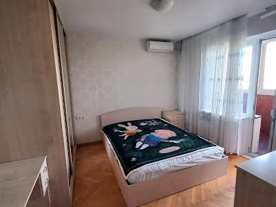 квартира за адресою Наталії Ужвій вул., 9