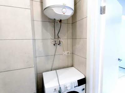 квартира по адресу Ревуцкого ул., 40 Б
