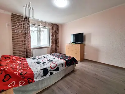 квартира за адресою Ревуцького вул., 54