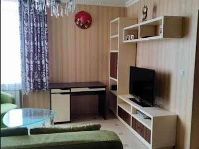 квартира за адресою Осіння вул., 33