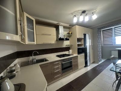 квартира за адресою Боголюбова вул., 4