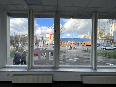 коммерческая по адресу вул. Перемоги, 54