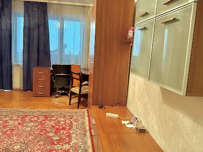 квартира за адресою Озерна, 9