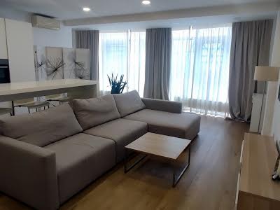 квартира за адресою Білоруська вул., 36а
