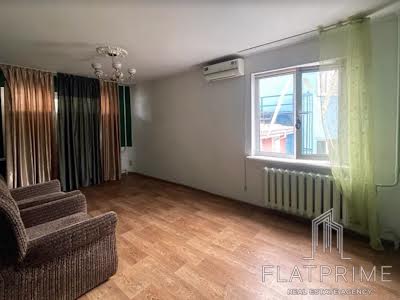 квартира за адресою Митрополита Василя Липківського вул. (Урицького), 3