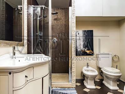 квартира за адресою Старонаводницька вул., 6Б