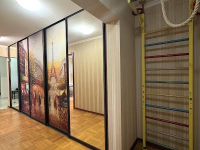 квартира за адресою Дарницький бульв., 8