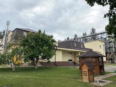 комерційна за адресою Василя Довгича вул., 2