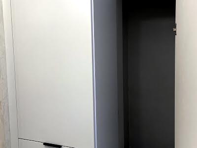 квартира по адресу Молодіжна ул., 4