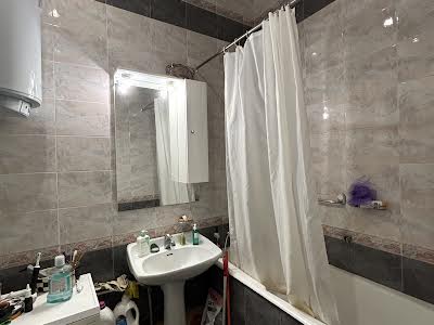 квартира за адресою Пастера вул., 10