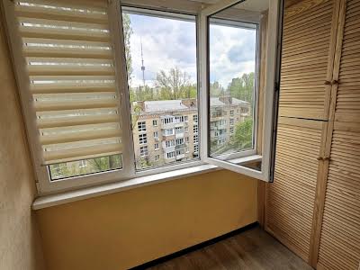 квартира за адресою Бакинська вул., 21