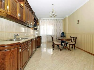 квартира за адресою Старонаводницька вул., 13