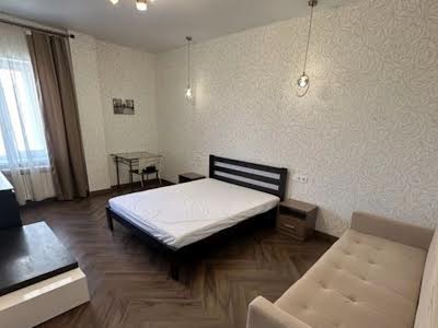 квартира за адресою Сонячна вул., 5
