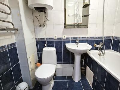 квартира за адресою Героїв просп., 20