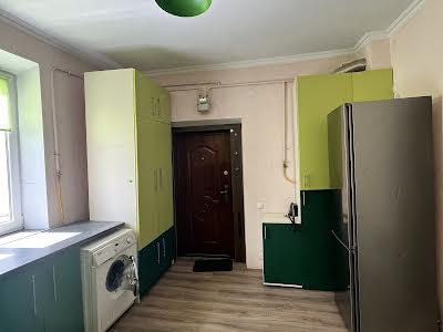 квартира за адресою Повітряна вул., 83