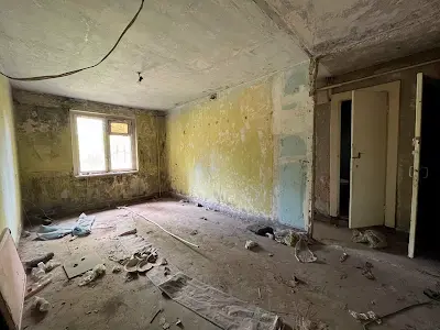 комерційна за адресою Міру, 21