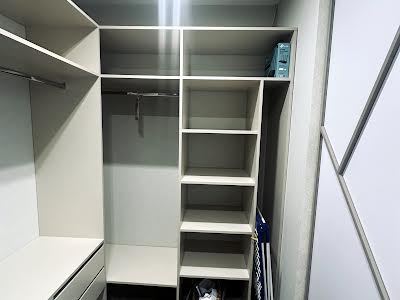 квартира за адресою Залізнична вул., 9