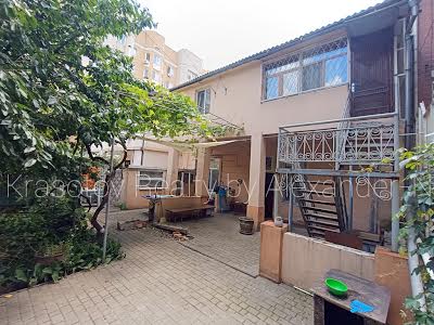 квартира за адресою Кармена Романа вул., 9Б