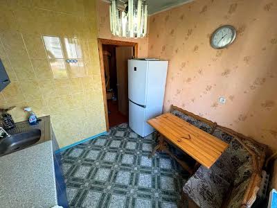 квартира за адресою Червоної Калини просп. (Володимира Маяковського), 8
