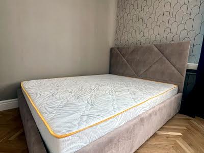 квартира за адресою Старонаводницька вул., 4