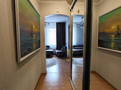 квартира за адресою Драгоманова вул., 14