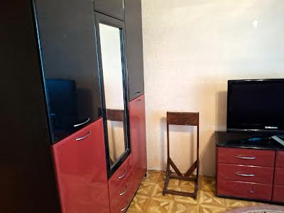 квартира по адресу Днепровская ул., 5
