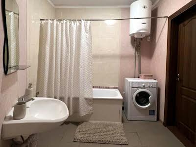 квартира за адресою Софії Русової вул., 3