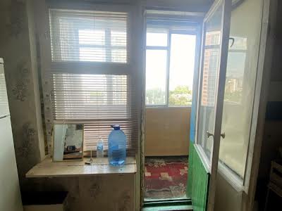 квартира за адресою Автозаводська вул., 77