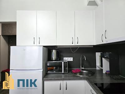 квартира за адресою Героїв Небесної Сотні просп., 16а