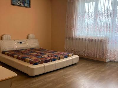 квартира за адресою Богдана-Ігора Антонича вул., 3