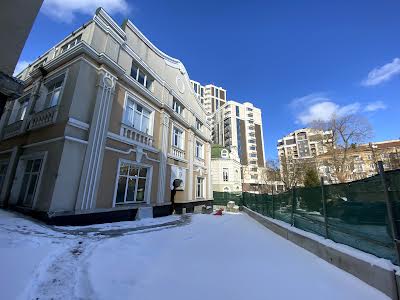 коммерческая по адресу Златоустовская ул., 23