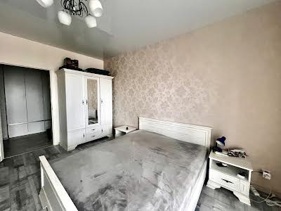 квартира за адресою Залізнична вул., 7п