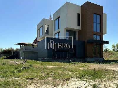 будинок за адресою с. Лісники, Ватутіна пров.