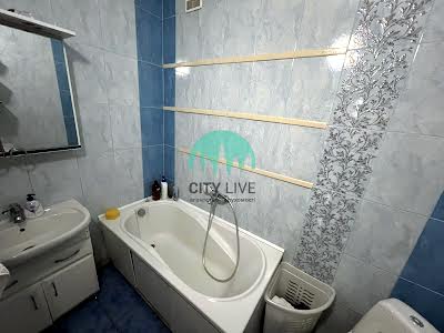 квартира за адресою Василя Симоненка вул., 30