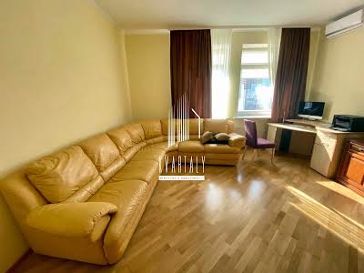 квартира за адресою Провіантська, 3