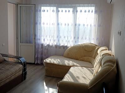 квартира за адресою Гната Юри вул., 10