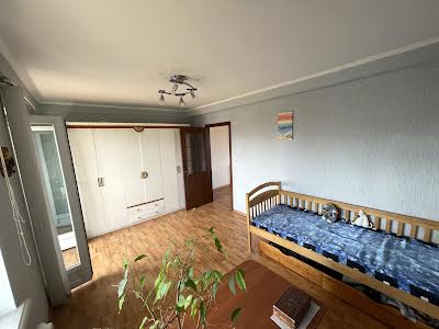 квартира за адресою Привокзальна вул., 8