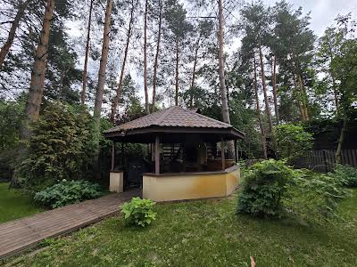 будинок за адресою Набережна вул.