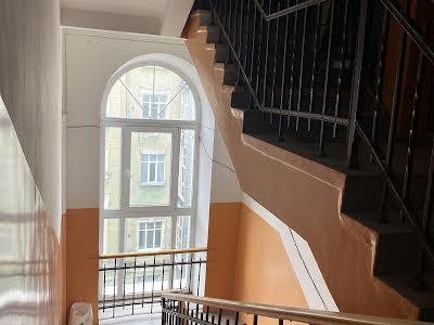 квартира за адресою Богдана Хмельницького вул., 32