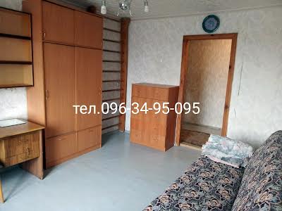 квартира по адресу Харківська вул. р-н Варуса, 63