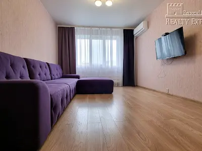 квартира за адресою Академіка Корольова просп., 14