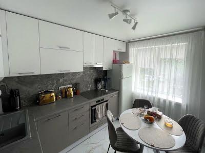 квартира по адресу Шкільний пер., 4