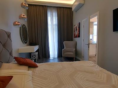 квартира за адресою Шота Руставелі вул., 24