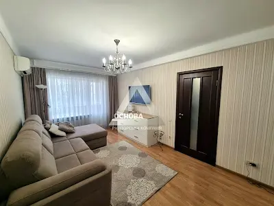 квартира по адресу Школьная ул. (Героев Сталинграда), 18