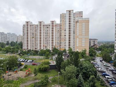 квартира за адресою Милославська вул., 32/51а