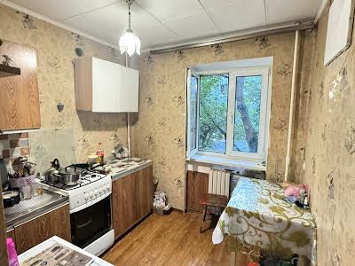 квартира за адресою Космонавтів вул., 28