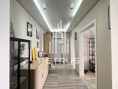 квартира за адресою Софії Русової вул., 3
