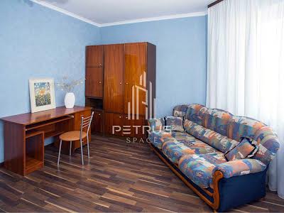 квартира за адресою Олександра Мишуги вул., 8
